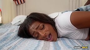 Giant Cock, Rhae Woods And Ace Hardz In Gets Fucked In Doggystyle Position After Sucking