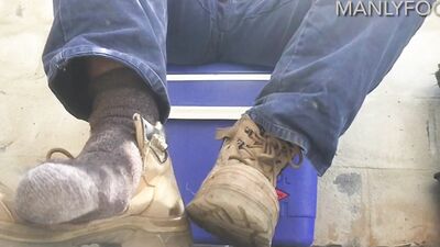 I wore the same socks for 5 days here’s what happened - 5 days of sock goodness - Day 1 - Manlyfoot