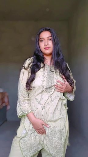 Hot Desi Girl Fuck Her Pussy and Fingering Very Horny Girl Show Nudes for BF XXX Video Mms