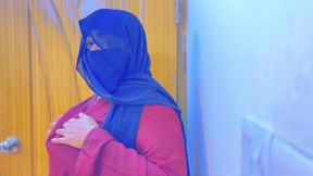 A Hot Egyptian Girl Wants to Have Sex with You