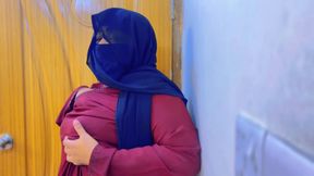 A Hot Egyptian Girl Wants to Have Sex with You
