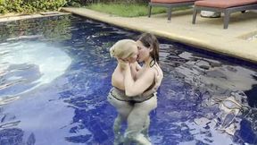 elles font l amour dans la piscine