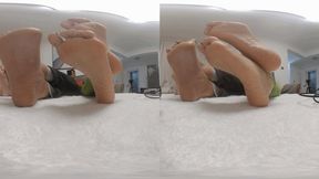 3DVR180 The Three Giants Show Their Smelly Feet