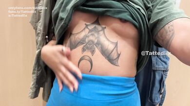 DRESSING ROOM MASTURBATION - Squirting all over the dressing room, I made a mess