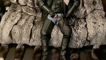 BlackLeatherHands with douple 12er Prinz Albert in Leatherchaps