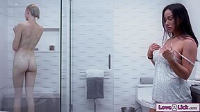 Blaire Ivory And Jennifer White - Im Sharing A Shower With My Stepmoms Gf