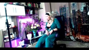 The Bottle in Wet Mature Pussy of Kinky Mature!