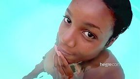 Kiky Pool Party