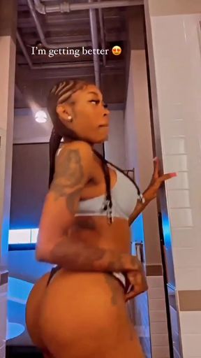 Curvy celebrity shows off her big booty while twerking