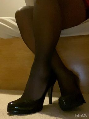 JOI to cum over my nylon feet