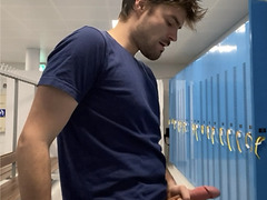 wank i a locker room