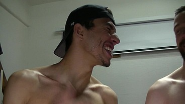 2446 JIMY fucked by straight arab for money