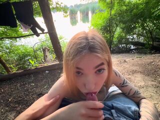 Жаркий секс на природе POV: Кончил на сочную попу Лины
