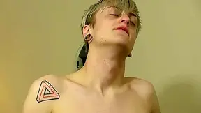 Horny Twinks Threesome Creampie Gay Porn Videos
