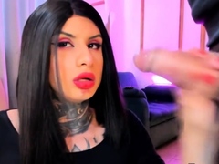 Pervy tranny deepthroating babecock