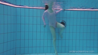 Roxalana Cheh hot underwater mermaid