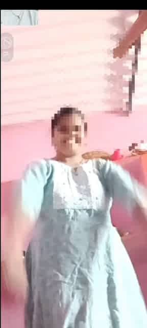 Middle age aunty show her pussy