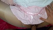 Mi hijastra sabe como esperar a papi. Gime muy rico la pequeña.