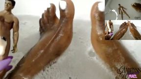 Tiny Sank In Bath Tub - Neighbor Caught Peeping At A Giantess Having Her Bath, Water Play