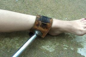 Fat Ass Brunette Gets Tied up and Her Pussy Lips in Hairpins