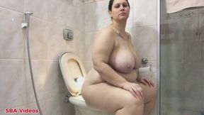 Alexyah on the toilet doing things you love to see
