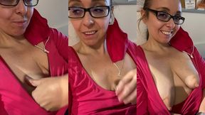 oh la fameuse video exib dans une salle d’attente je m’amuse a presser mes...