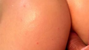 Absolutely radiant and elegant ?