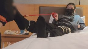 Post-workout socks and foot worship *Conversation in Cantonese*