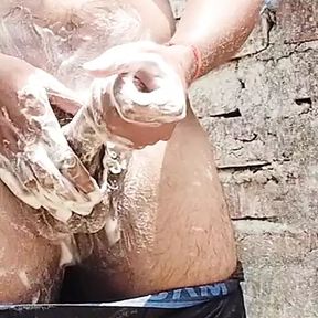 Desi boy masturbating