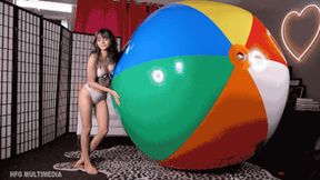 Josie Jo: 6 Foot Giant Beach Ball Pop and Deflate - MP4 4k