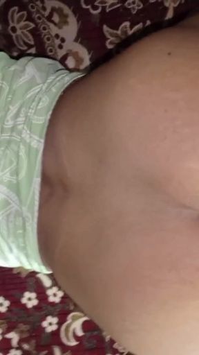 Desi girl friend gar bula kar pela.   Clip 1