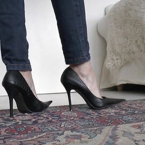 Extremely Pointed High Heels Lady Victoria Valente Jerk off Instructions and a Great Cum for Pointed Heels