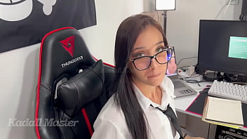 Vazou... aluna fode professora para melhorar nota