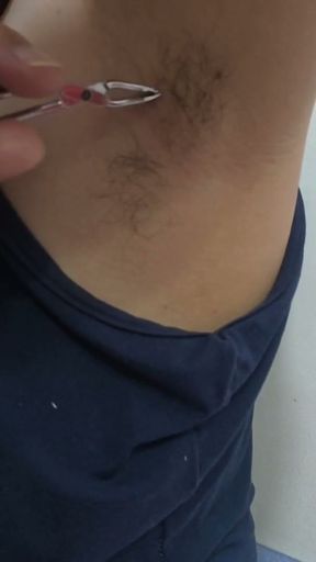 Removing my hair in my armpit   Clip 1