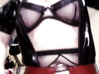 FEMDOM LATEX HEADMISTRESS DOMINA EVA FETISH S&M DOMME KINK HEELS NYLONS