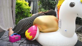 Outdoors Ride to Pop on Inflatable Unicorn - Bunny Looner