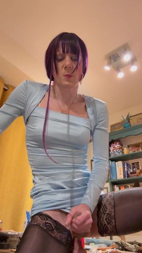 Jess Silk Rides Dildo