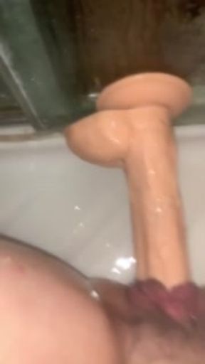Big in ( onlyfans: leasa20)