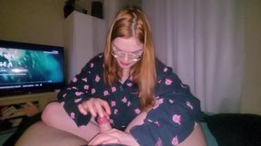 After a Short Back and Foot Massage, While Watching a Movie, the Stepsister Decided to Jerk off to Her Stepbrother