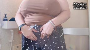 Pissing in a measuring jug custom