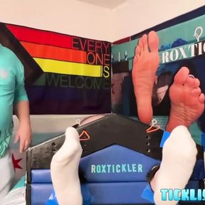 Chubby dom Matt seduced Ryan into foot and body tickling