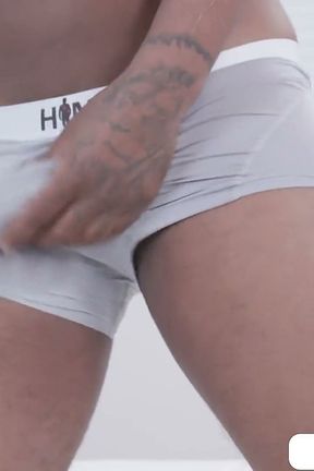 Athletic Sly Diggler Milks His Shaft and Shoots Thick Ropes!