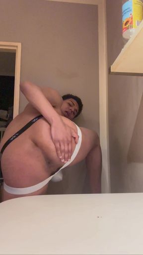 German faggot Leroy Schoeller jerks off