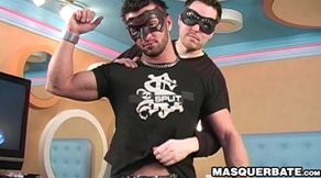 Masked muscle hunk Manuel Deboxer receives awesome blowjob