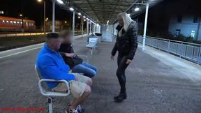 Public threesome with Double Facial directly on the station!