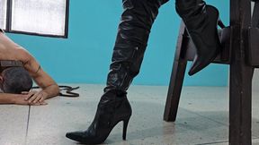 Ama K enjoying the first pegging with slave gerald