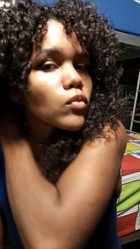 Hot stepsister twerks and spreads her ass until she orgasms