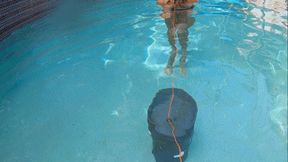 Carissa Dumond Underwater Pulley Play