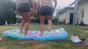 Sneaker-Girl Mandy & Vivien - Inflatable Air Mattress