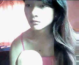 Cute Thai webcam shemale jerks off her dark shaved cock for me